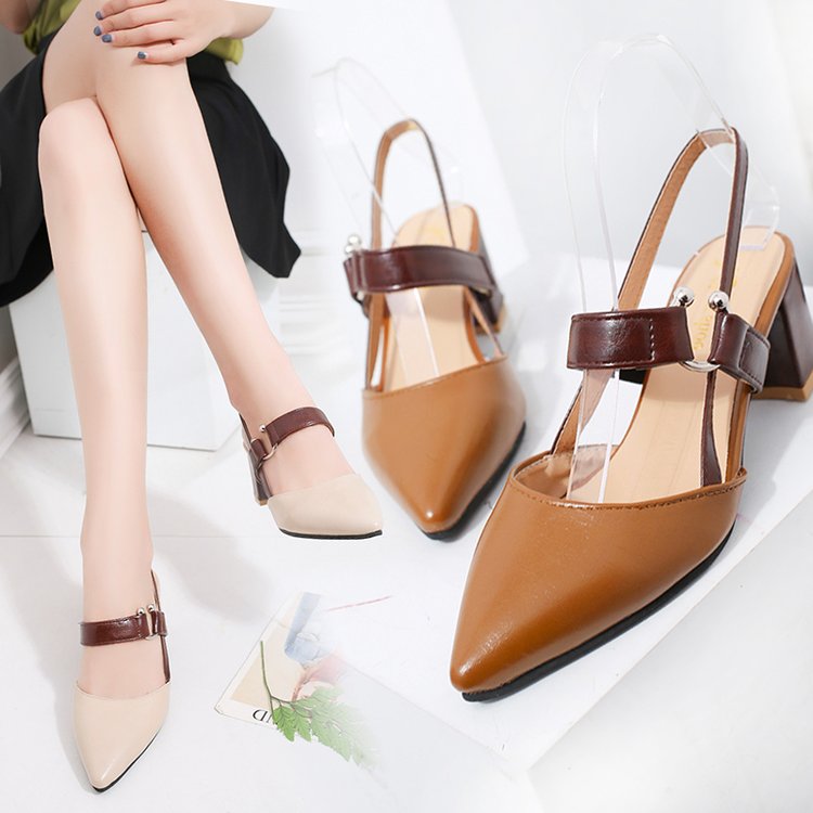 Shallow Mouth pointed Hollow Coarse sandals